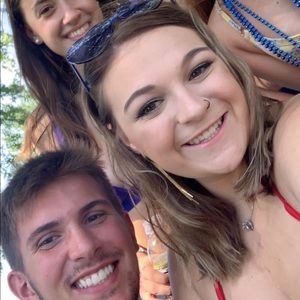 Meet your Posher, Jaclyn